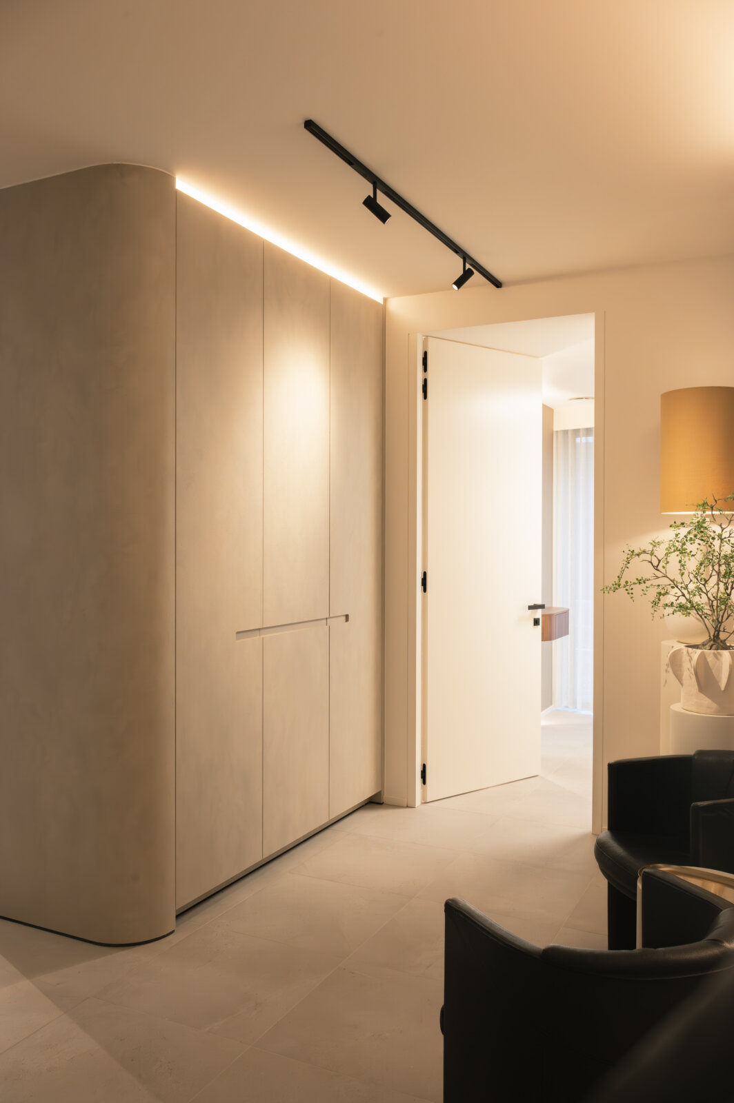 Elegante LED interieurverlichting in schoonheidsinstituut