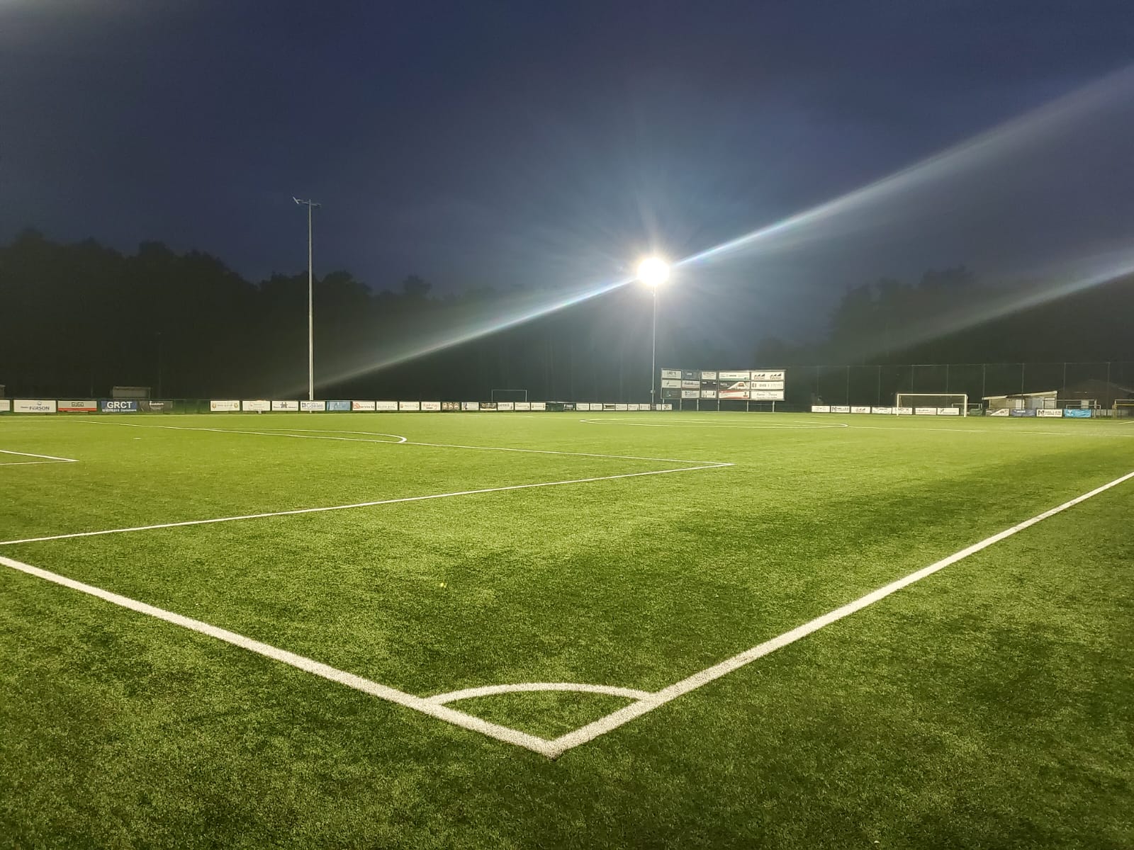 Hoogwaardige sportveldverlichting voor voetbalveld