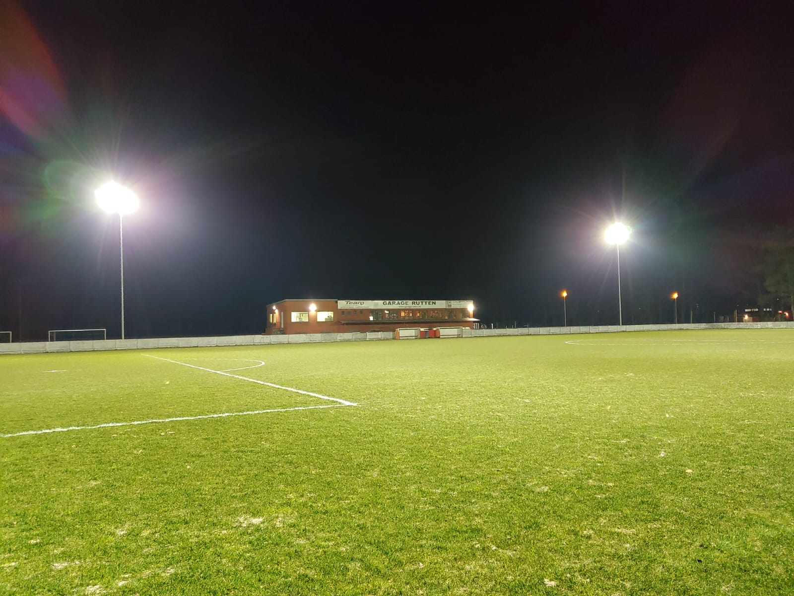 Professionele sportveldverlichting op voetbalveld