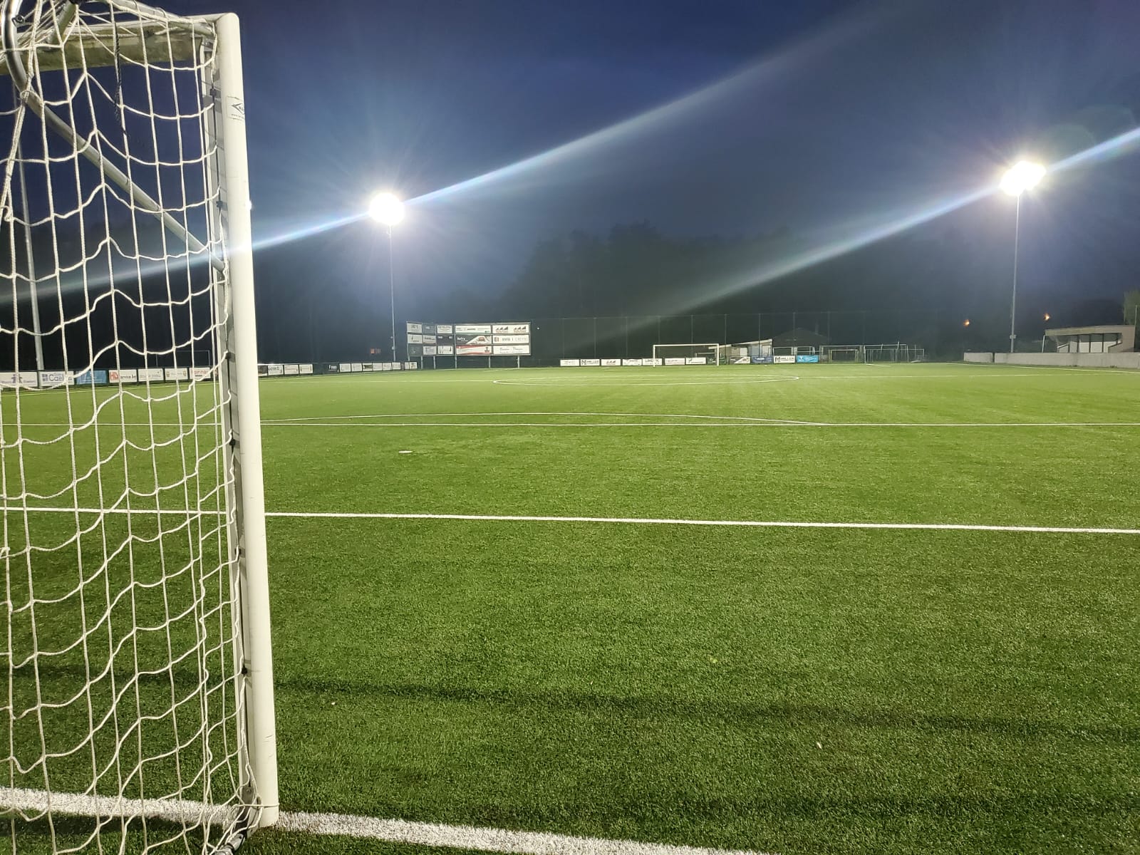 Hoogwaardige sportveldverlichting voor voetbalveld
