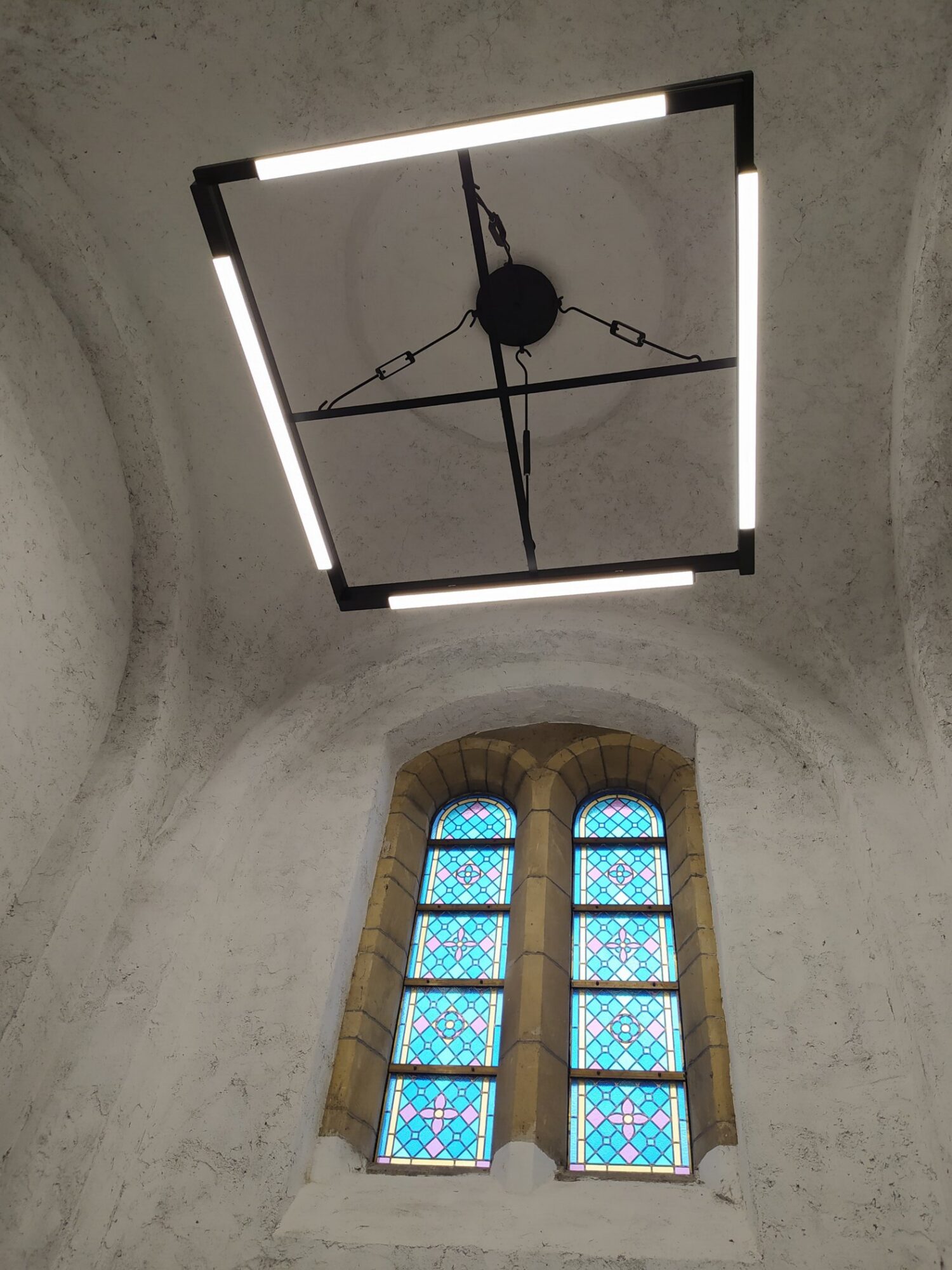 Sfeerverlichting voor gewelven in kerkinterieur Maastricht